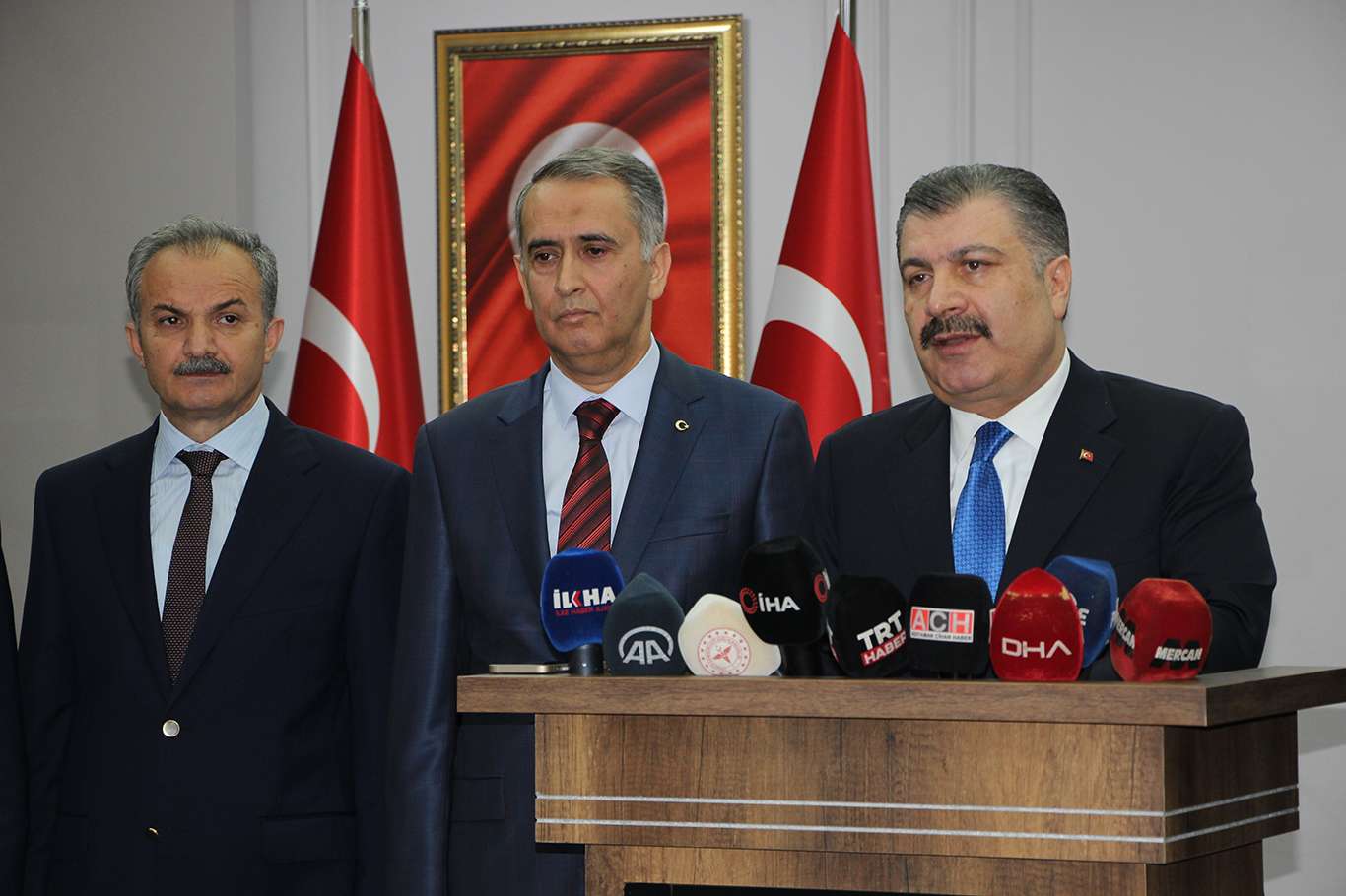 Sağlık Bakanı Koca: Salgın günlük hayatımızdan çıktı Sağlık Bakanı Koca: Salgın günlük hayatımızdan çıktı